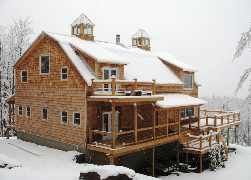 Hearthstone Log and Timber Frame Log Barn Photos