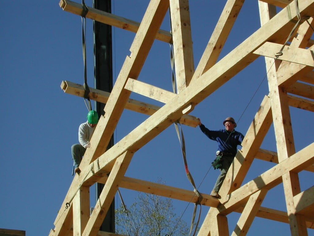 timber-frame-assembly-&-raising-installing-purlins