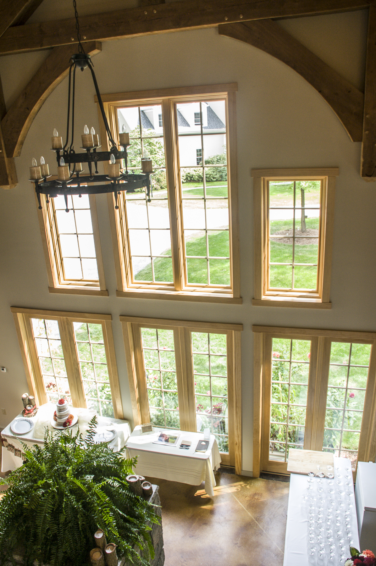 timber-frame-party-barn-interior-3