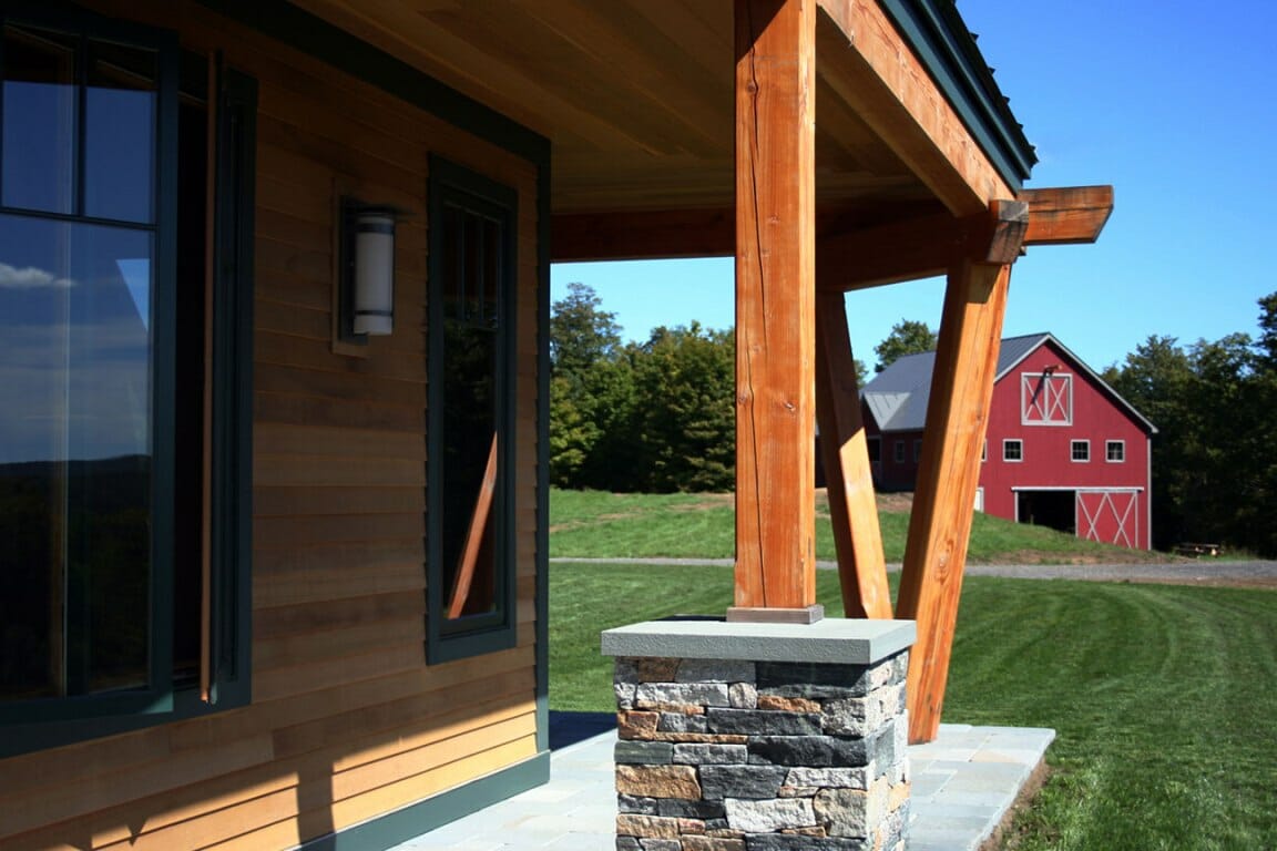 homes-residence-porch-columns