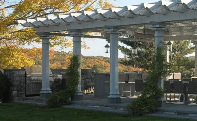 Al Fresco Dining under the Pergola