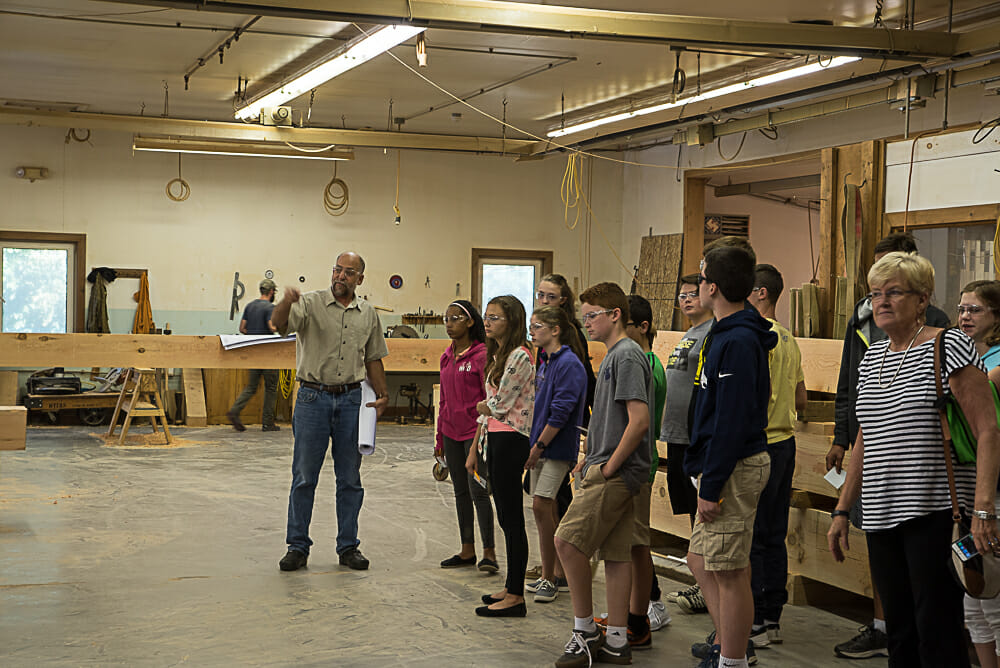 students-in-the-shop