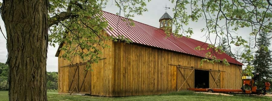 Exterior of Traditional Oak Bank Barn