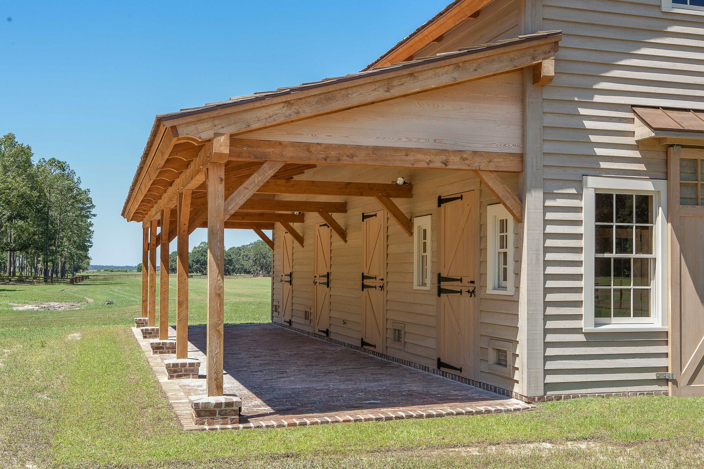 carolina horse barn: handcrafted timber stable