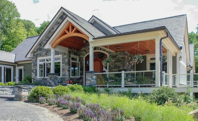 Porch with trusses